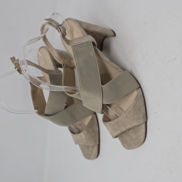 Pelle Moda Nolyn Strapy Block Sandals Taupe Color Size 10M - Picture 1 of 7